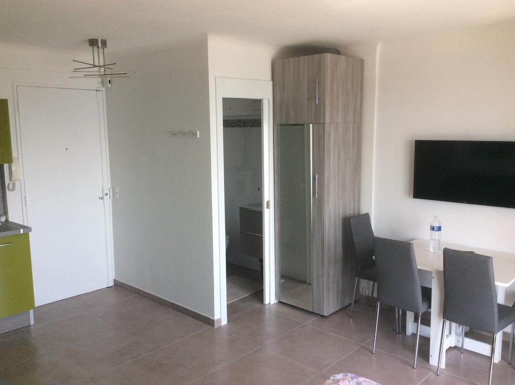 Apartamento Studio On The Croisette With Sea View Cannes Exterior foto