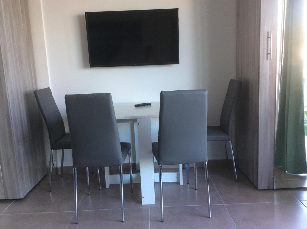 Apartamento Studio On The Croisette With Sea View Cannes Exterior foto